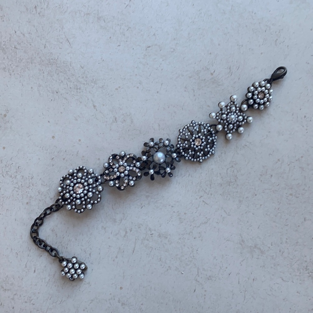 PLUNDER antique style bracelet